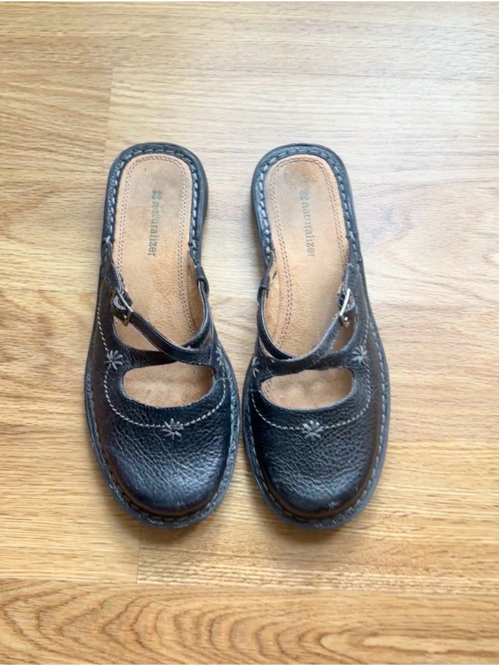 Naturalizer women's leather mules shoes 7 M sundial EUC